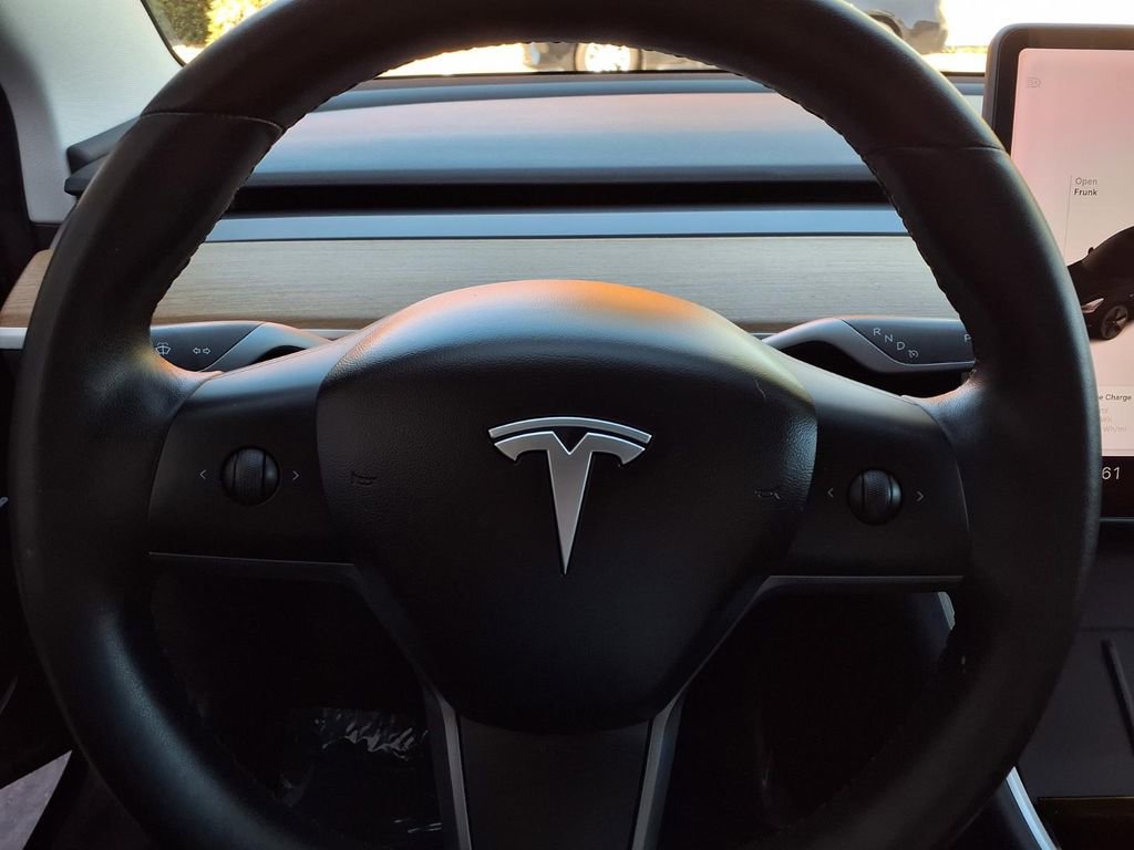 Used 2020 Tesla Model 3 Standard Range Plus image 12