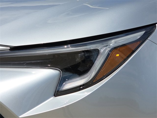 Used 2023 Toyota Corolla SE image 4