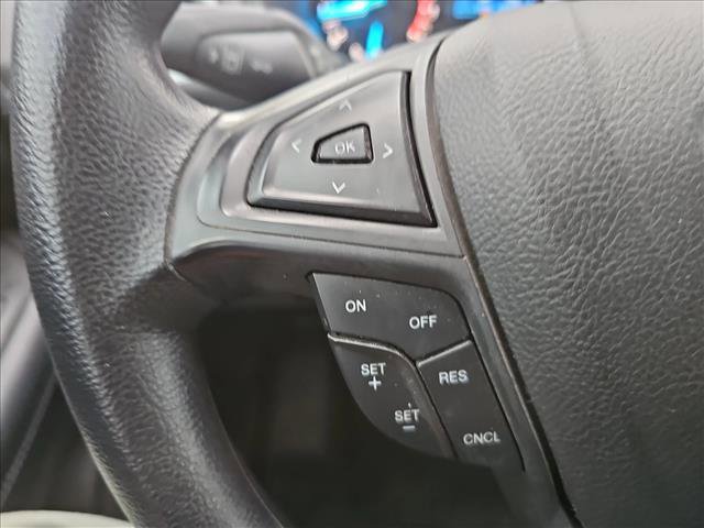 Used 2020 Ford Edge SE image 17