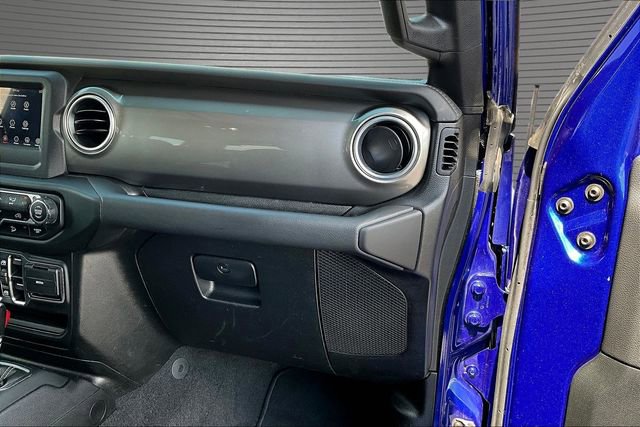 Used 2020 Jeep Wrangler Unlimited Sahara AWD/4WD image 26