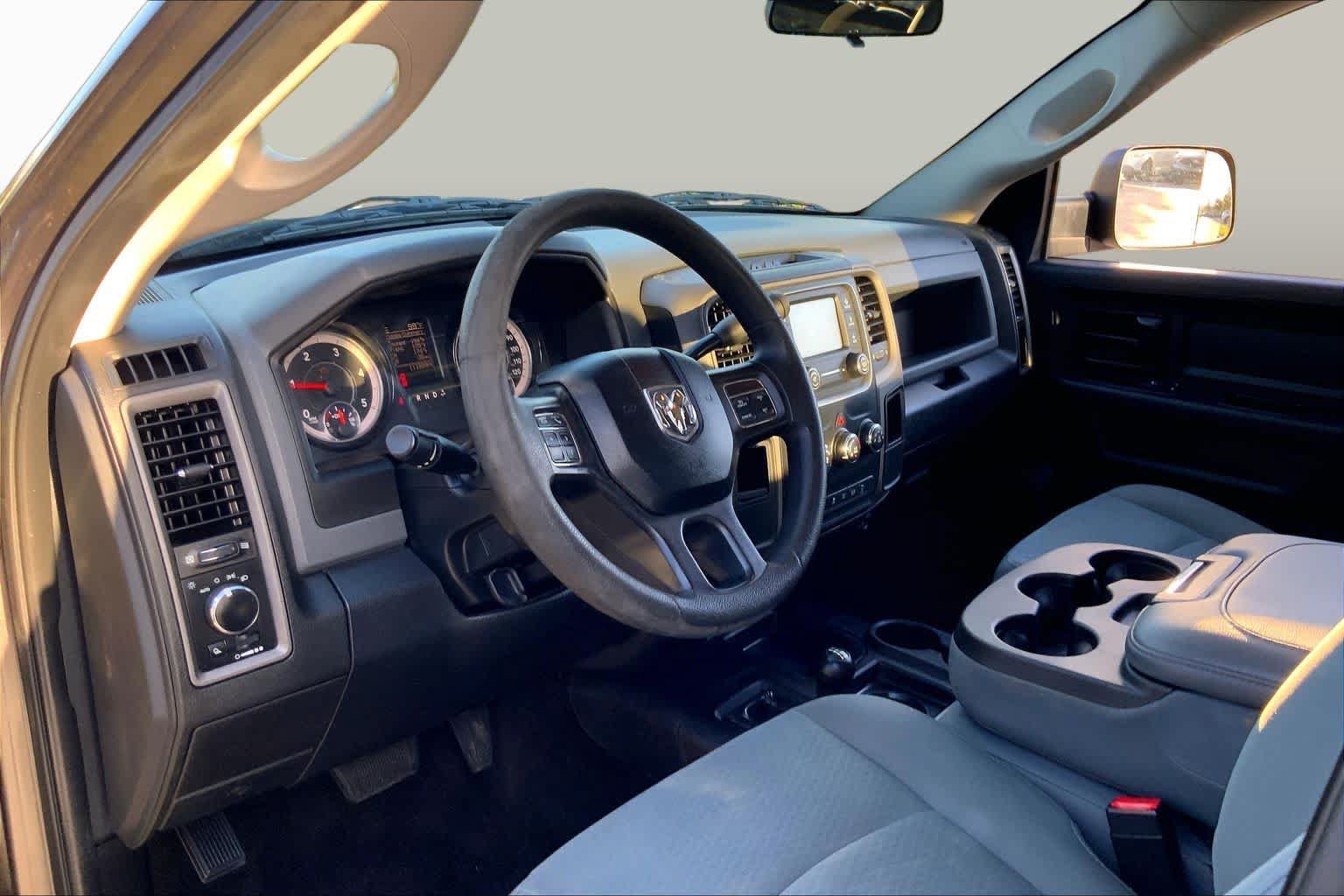 Used 2017 RAM 2500 Tradesman w/ Chrome Appearance Group AWD/4WD image 18