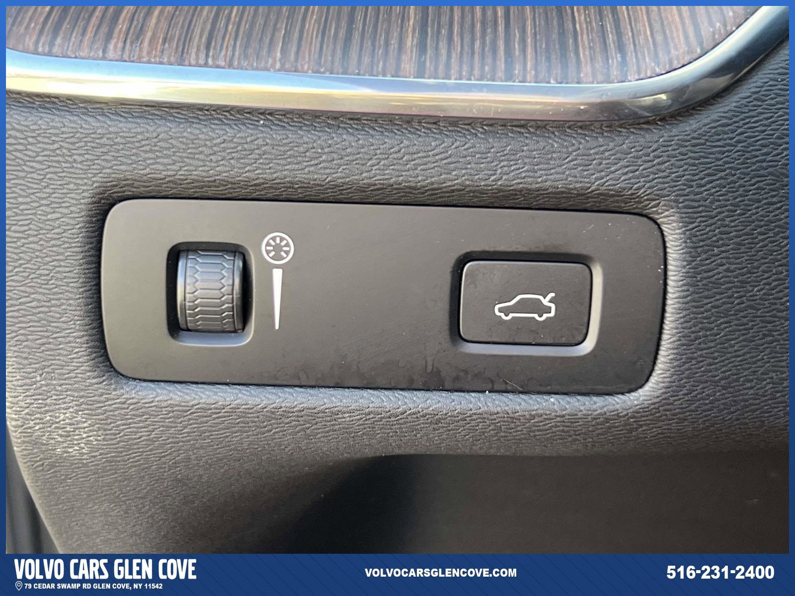 Used 2022 Volvo XC60 B5 Momentum w/ Climate Package image 20