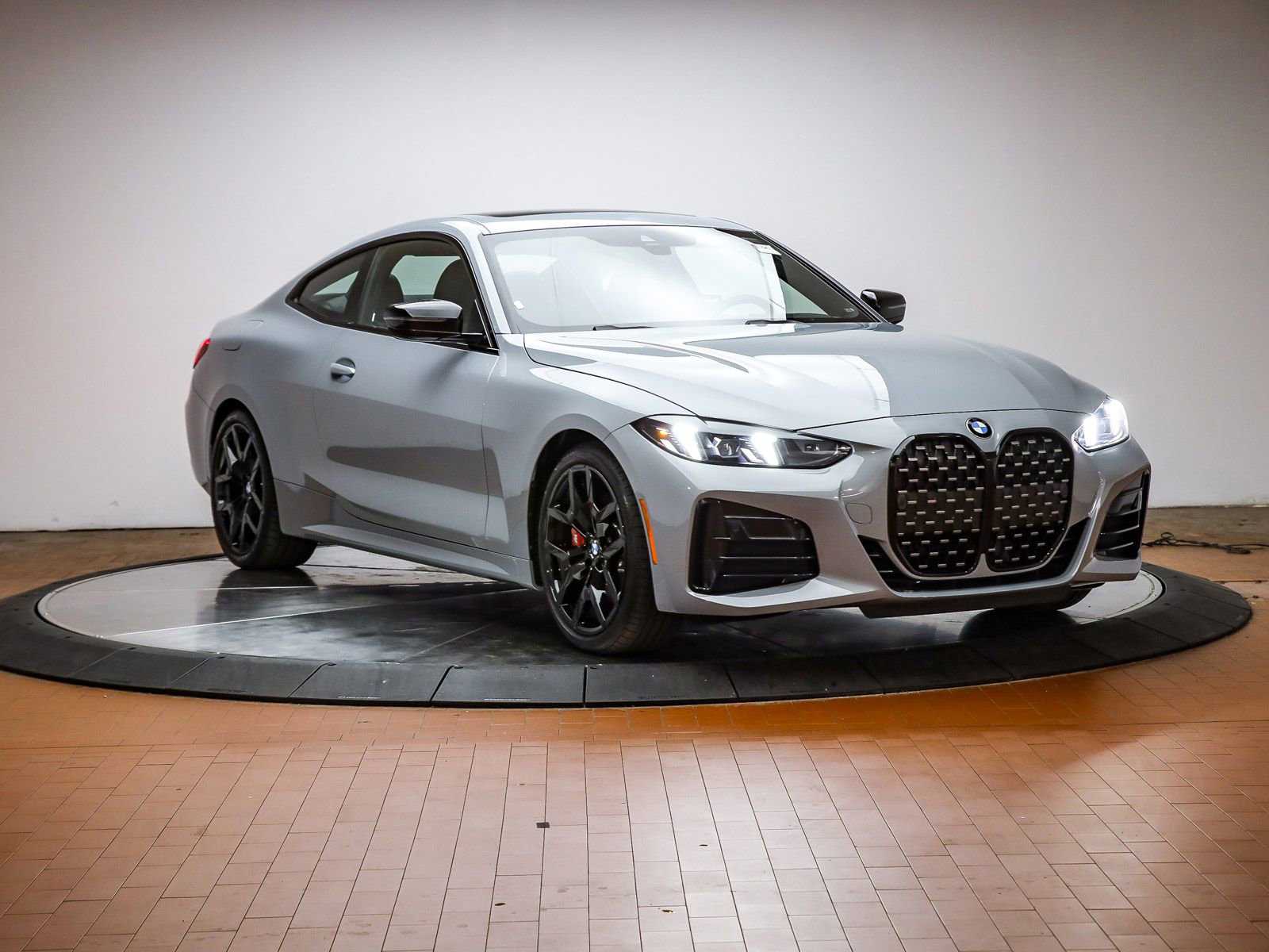 Used 2026 BMW 430i Coupe w/ M Sport Package RWD image 6