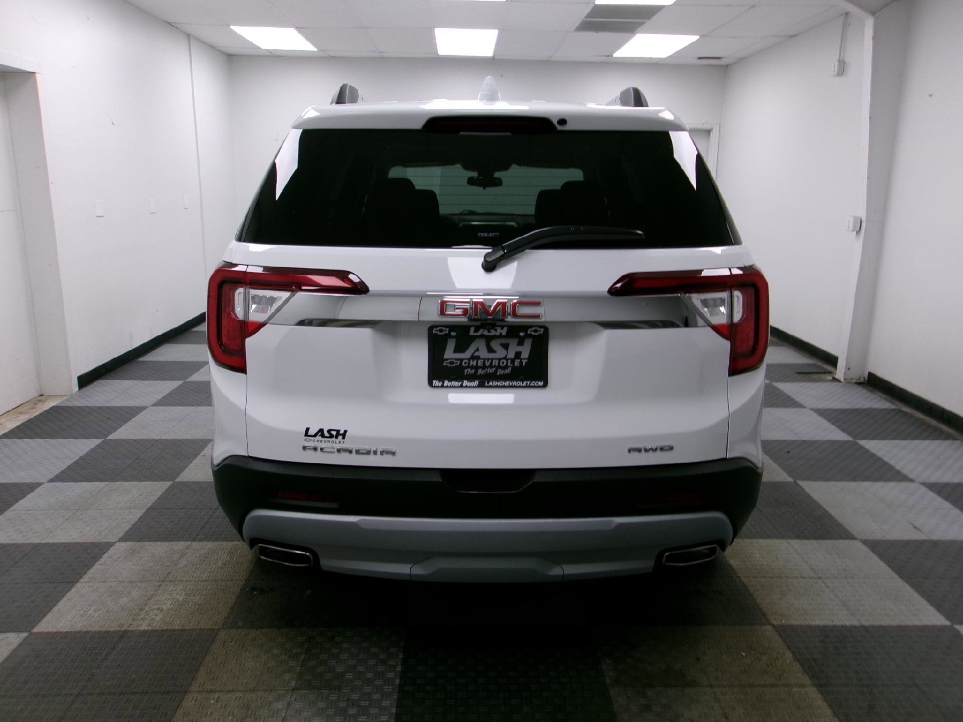 Certified 2022 GMC Acadia SLE w/ Driver Convenience Package image 13