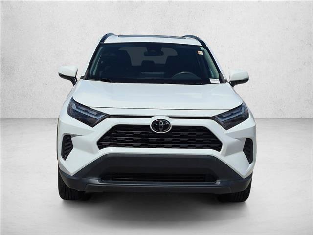 Used 2022 Toyota RAV4 XLE w/ Convenience Package FWD image 2