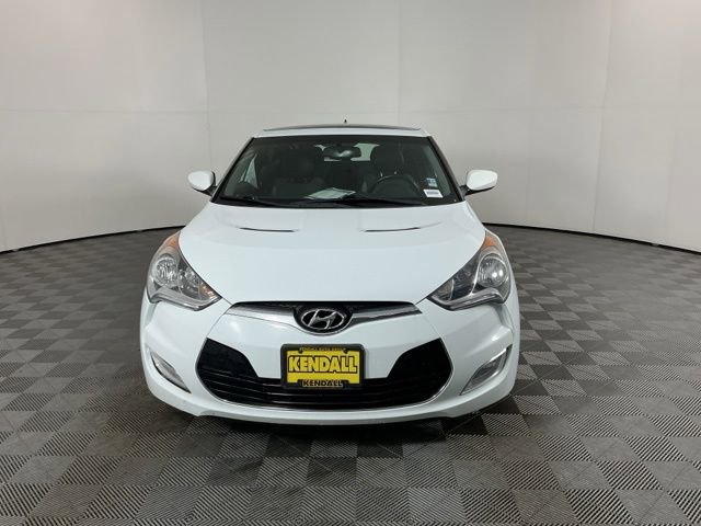 Used 2015 Hyundai Veloster w/ Option Group 02 FWD image 2