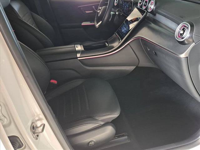 Used 2025 Mercedes-Benz GLC 300 4MATIC image 22
