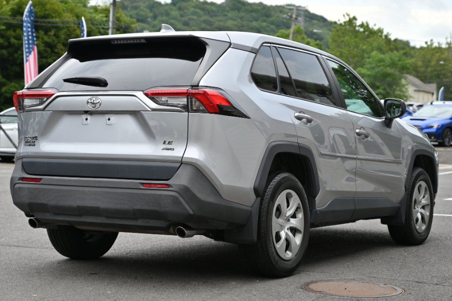 Used 2023 Toyota RAV4 LE AWD/4WD image 5
