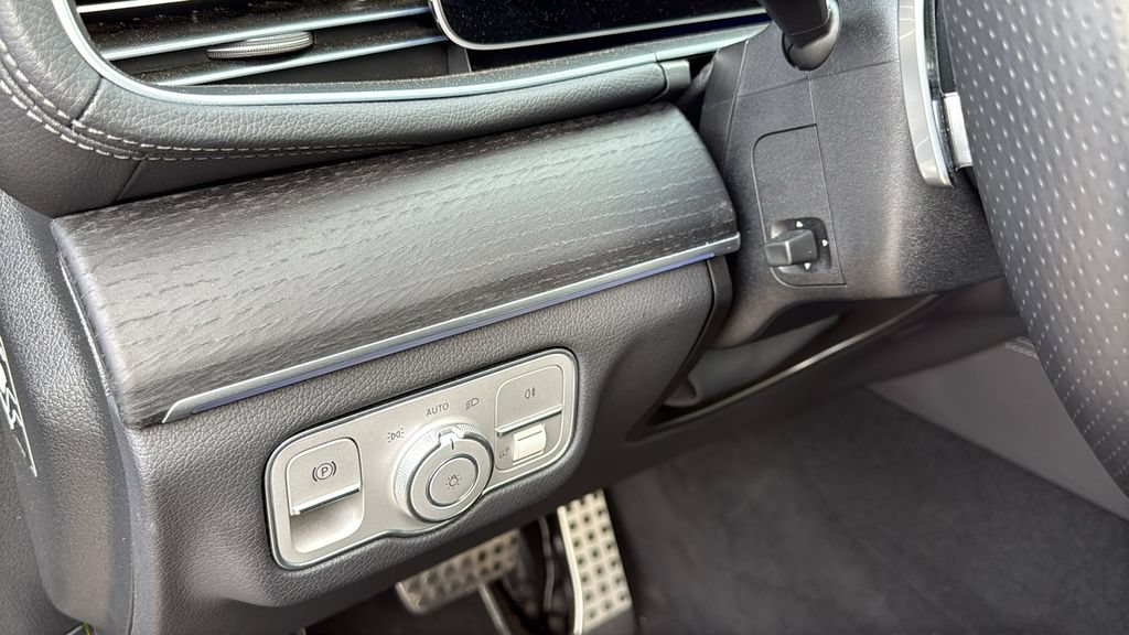 Certified 2025 Mercedes-Benz GLS 450 4MATIC image 31