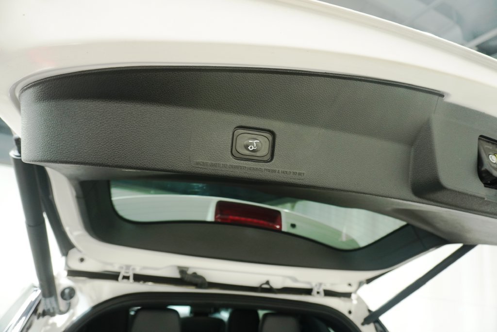 Used 2019 Ford Explorer Limited w/ Ford Safe & Smart Package AWD/4WD image 9