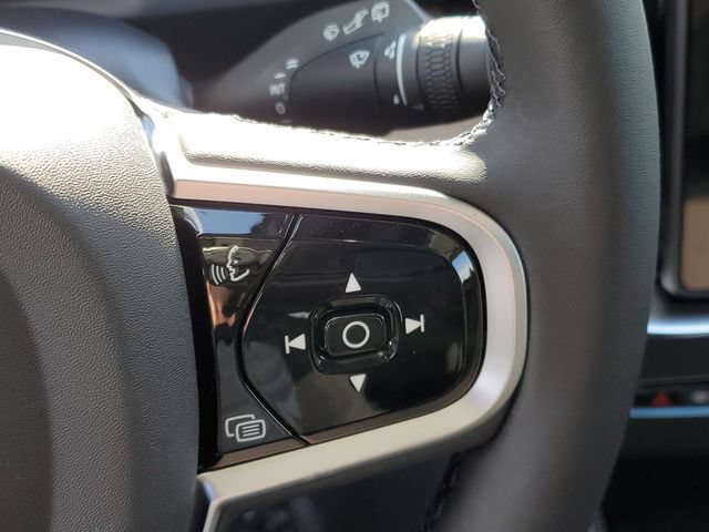 New 2026 Volvo XC90 B6 Plus w/ Protection Package Premier AWD/4WD image 12