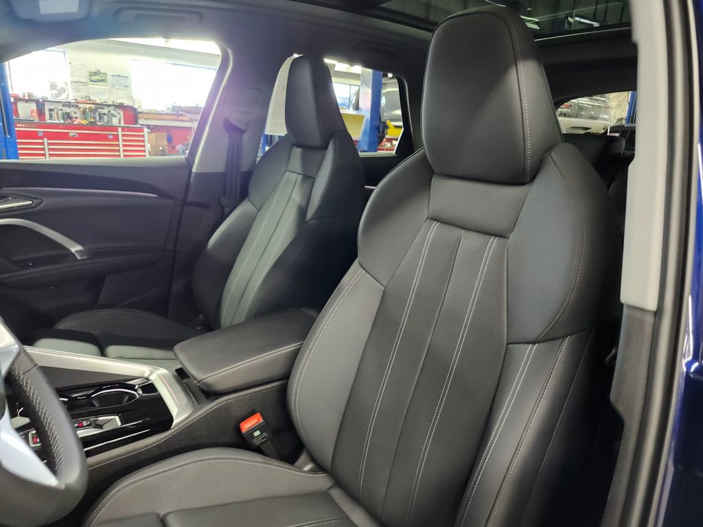 Used 2025 Audi Q5 Premium Plus w/ Premium Plus image 9