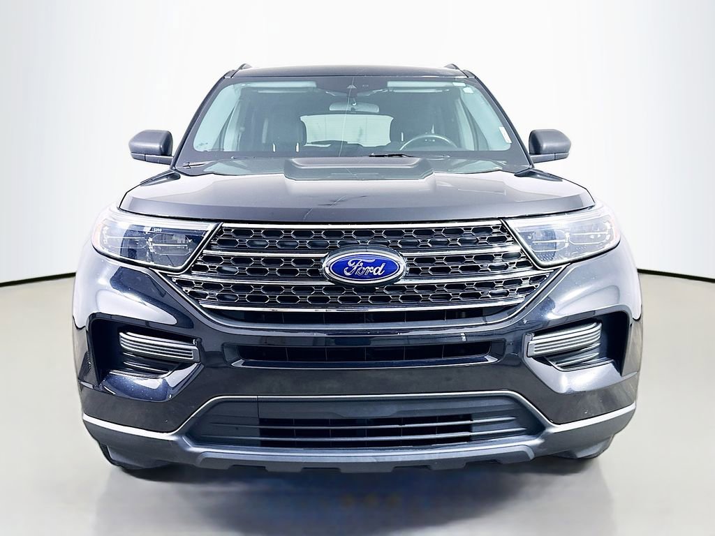 Used 2023 Ford Explorer XLT RWD image 2