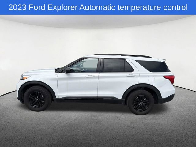 Used 2023 Ford Explorer XLT AWD/4WD image 13