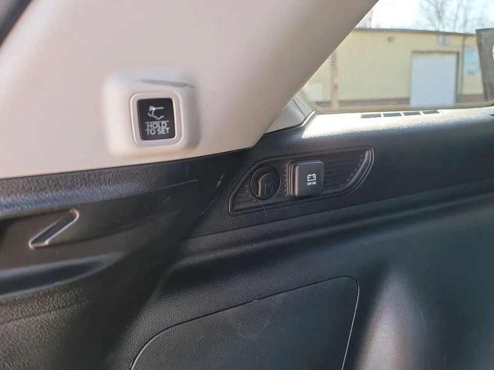 Used 2022 Jeep Grand Cherokee Limited 4xe w/ Luxury Tech Group II image 33