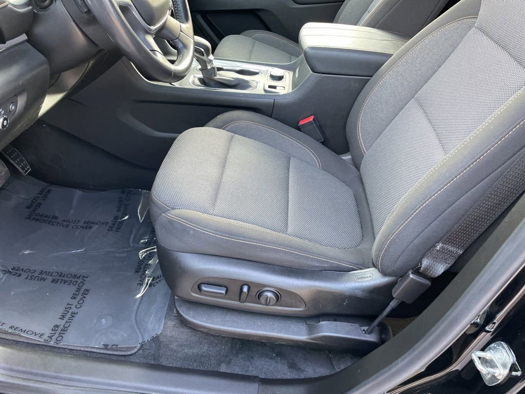 Used 2021 Chevrolet Traverse LT image 8