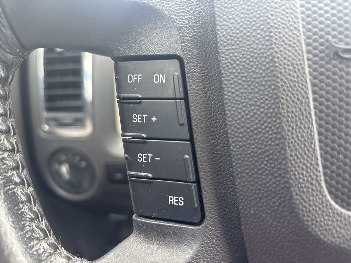 Used 2009 Mercury Mariner 2WD image 17