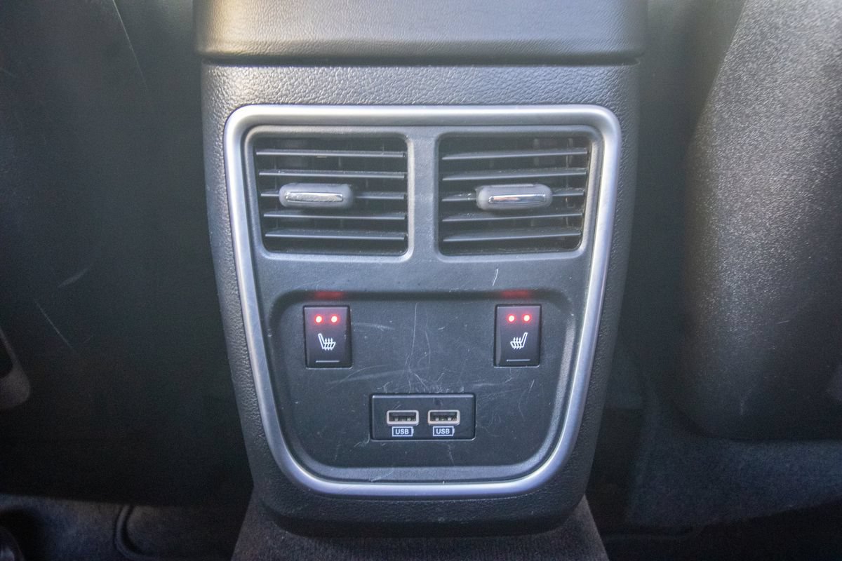 Used 2019 Dodge Charger Scat Pack w/ Technology Group RWD image 38