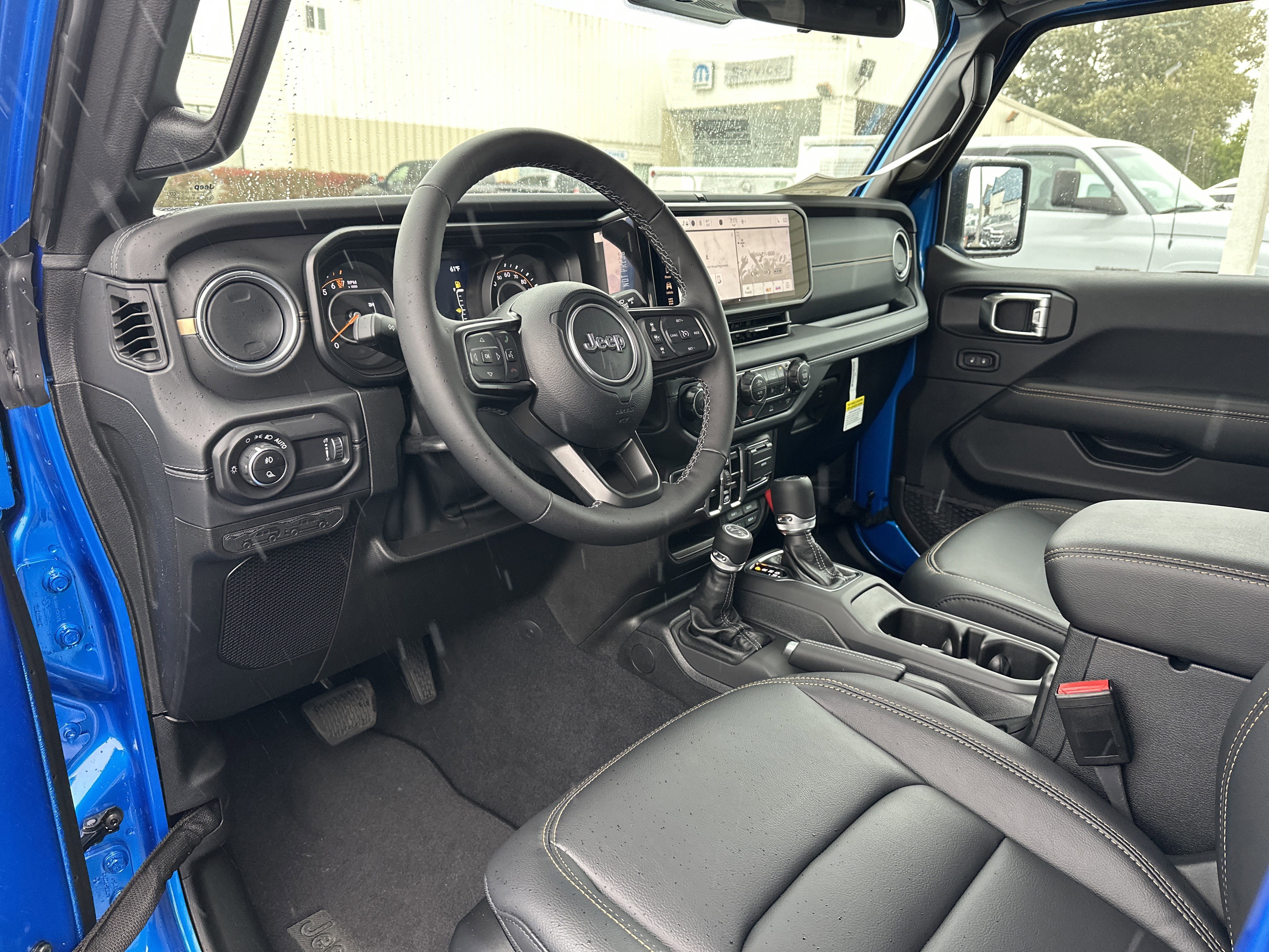 New 2025 Jeep Gladiator Sport image 9