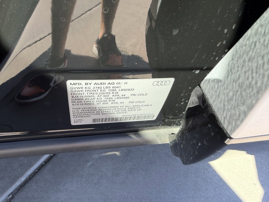 Used 2024 Audi Q4 e-tron Premium image 41