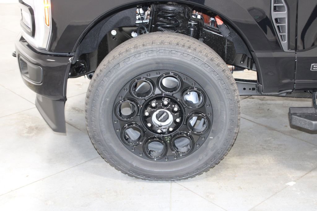 New 2026 Ford F250 Lariat w/ Black Appearance Package image 21