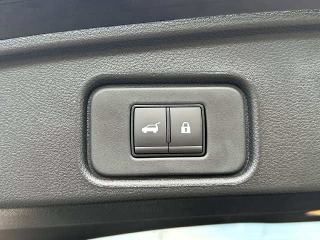New 2026 Nissan Pathfinder SV w/ SV Premium Package AWD/4WD image 15