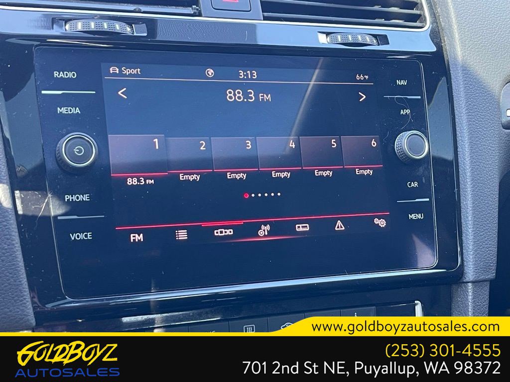 Used 2021 Volkswagen GTI SE image 24