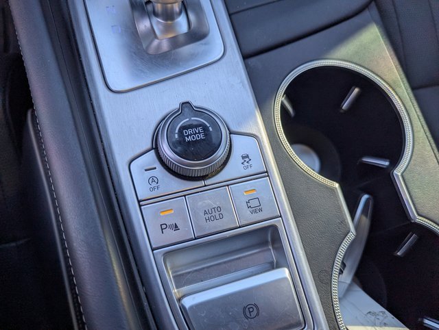 Used 2020 Genesis G70 2.0T image 14