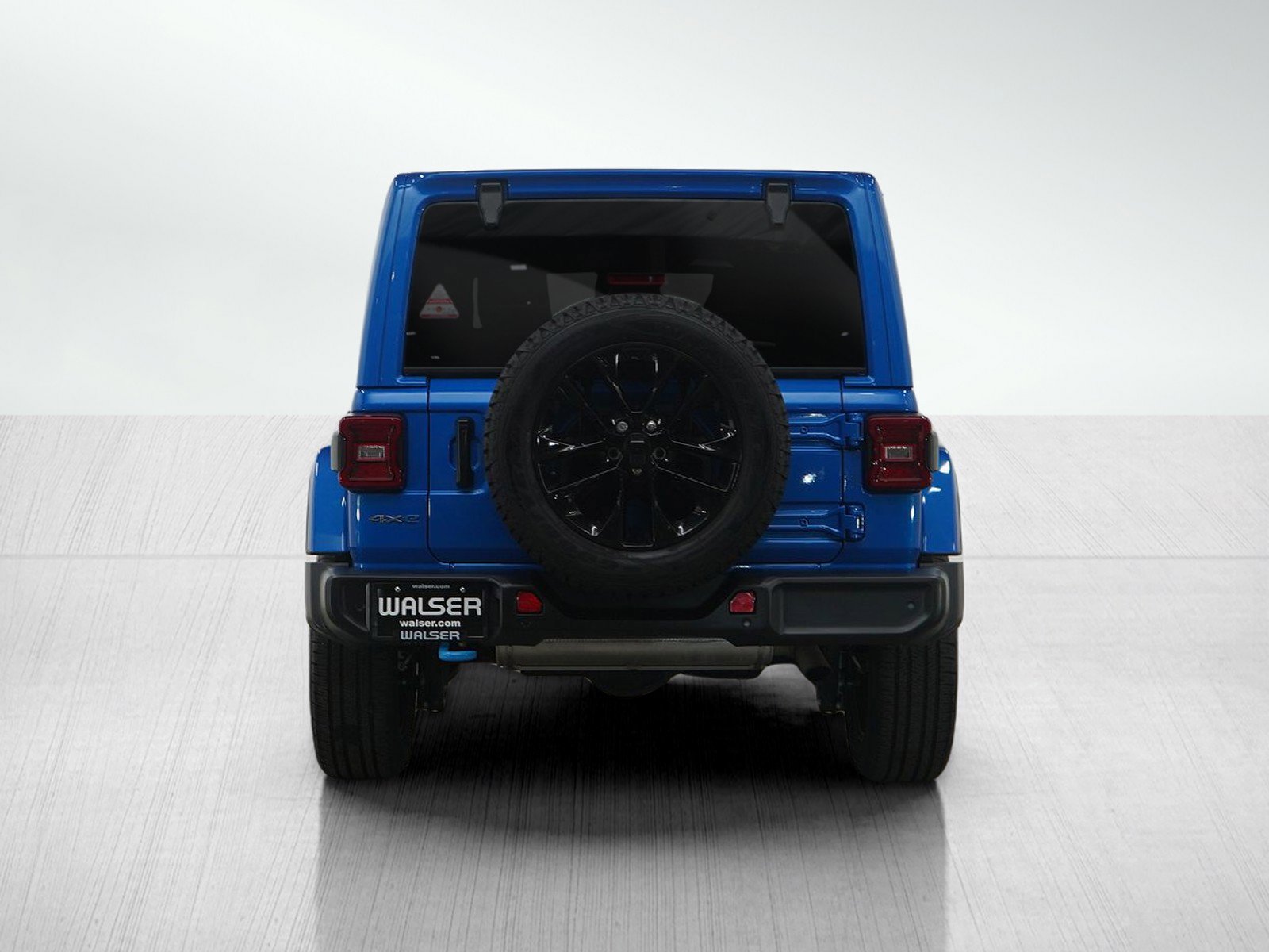 Used 2024 Jeep Wrangler Unlimited Sahara w/ Technology Group AWD/4WD image 4
