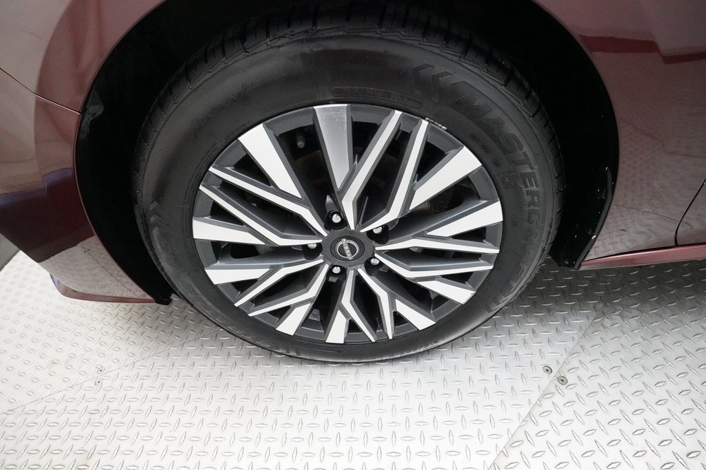 Used 2024 Nissan Altima 2.5 SV image 26