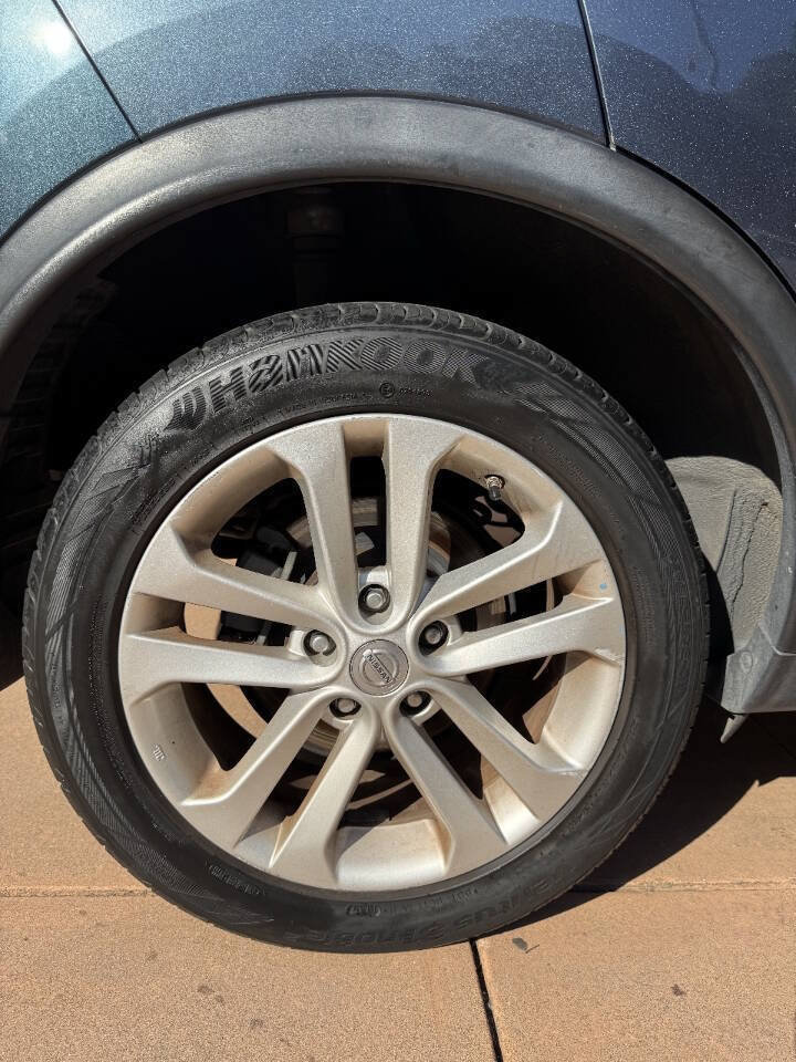 Used 2011 Nissan Juke SV FWD image 31