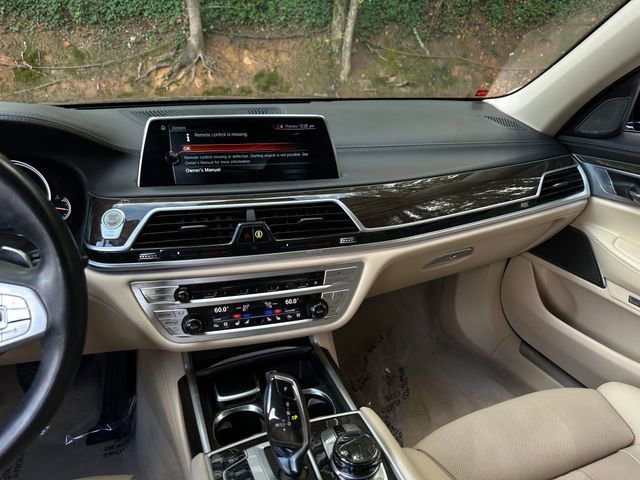Used 2017 BMW 740i image 18