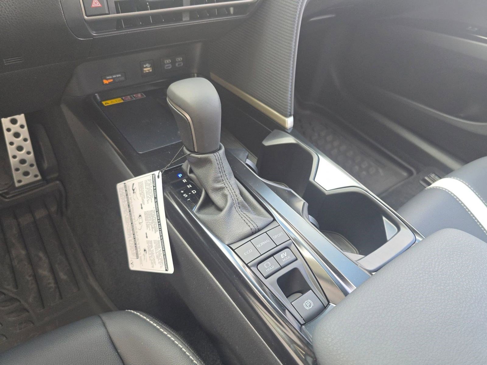 Used 2026 Toyota Camry SE w/ Convenience Package FWD image 15