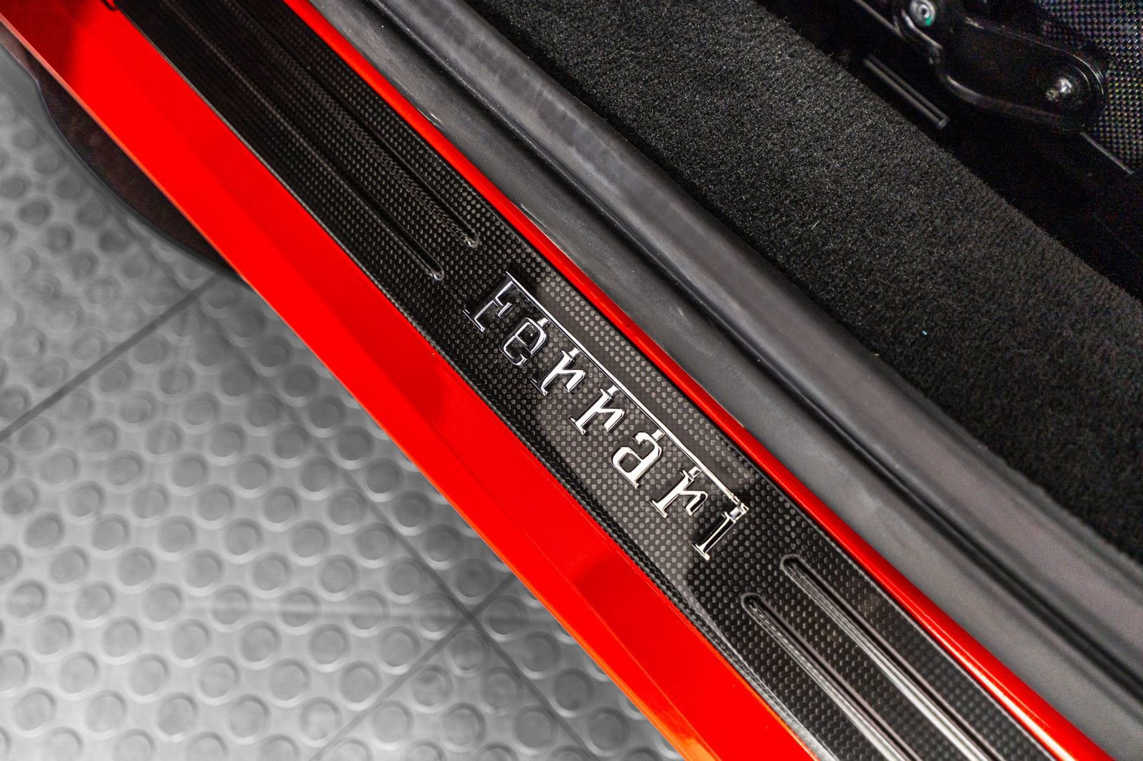 Certified 2021 Ferrari F8 Tributo Base image 31