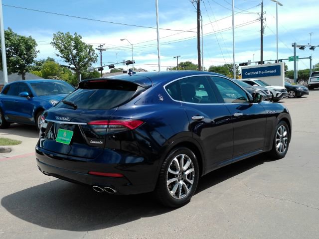 Used 2021 Maserati Levante AWD/4WD image 6