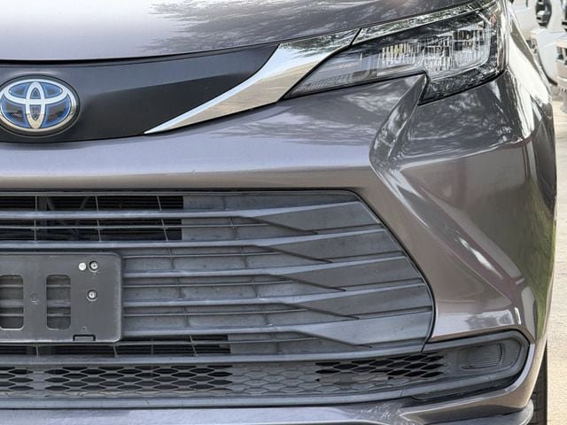 Used 2022 Toyota Sienna LE FWD image 8