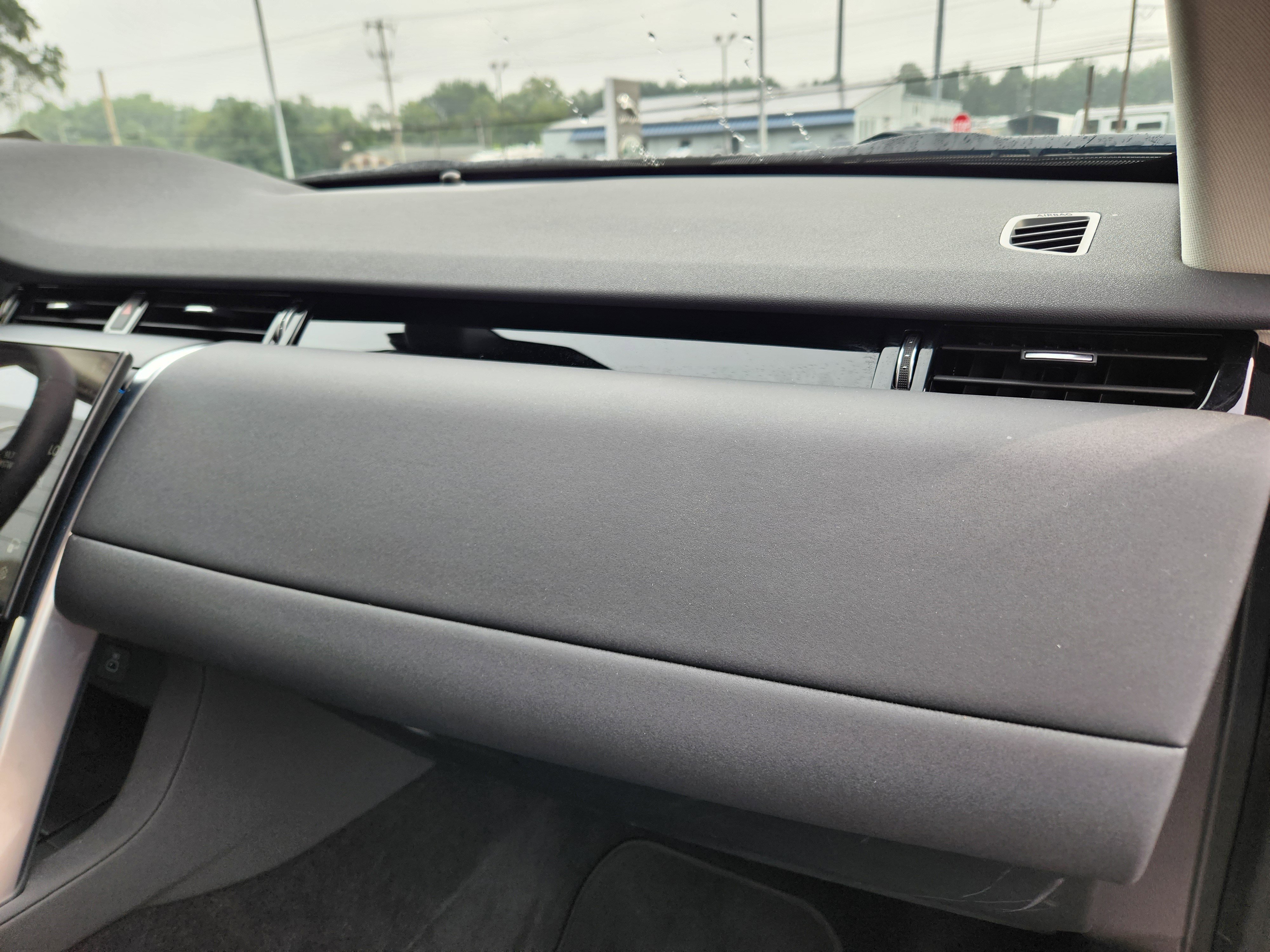 Certified 2025 Land Rover Discovery Sport S image 17