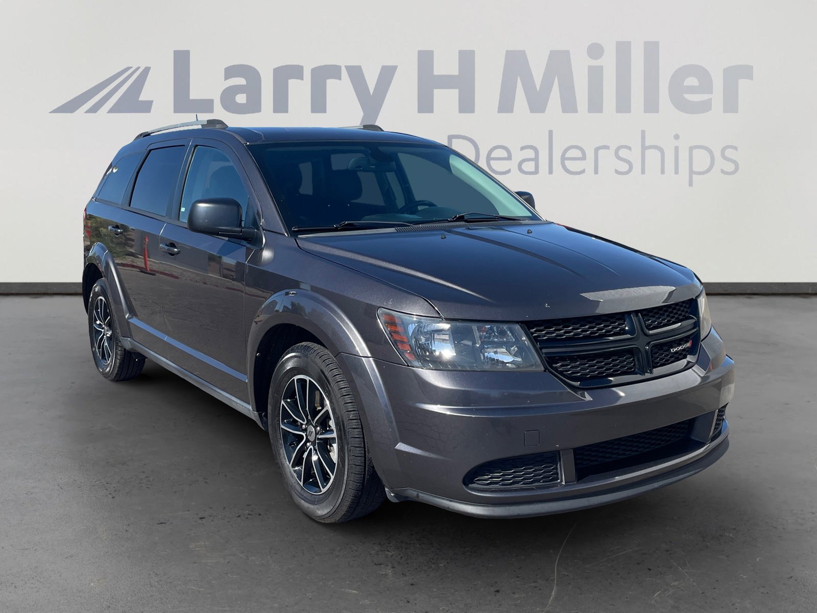 Used 2018 Dodge Journey SE w/ Connectivity Group FWD image 7