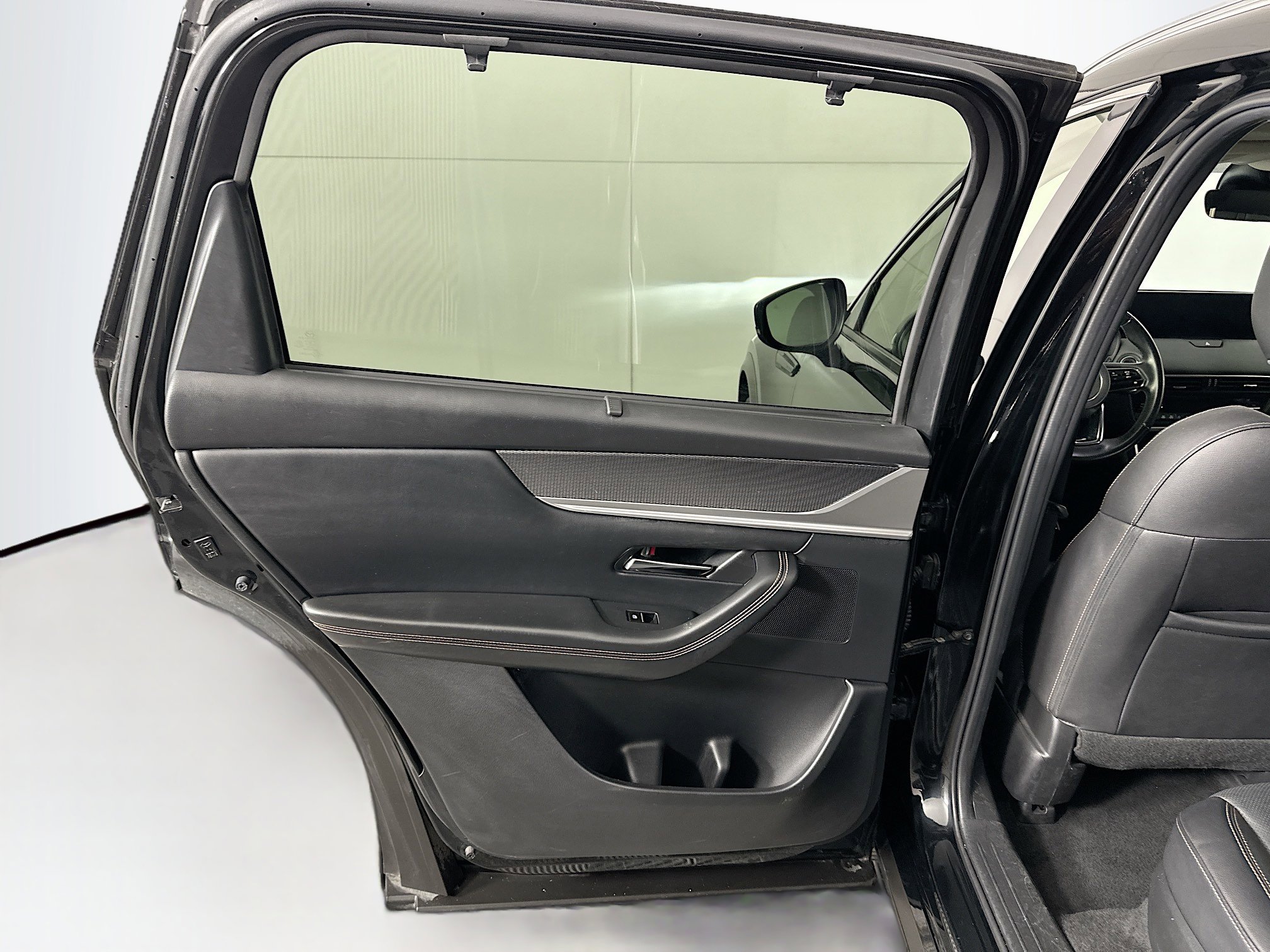 Used 2024 MAZDA CX-90 3.3 Turbo w/ Premium Package image 27