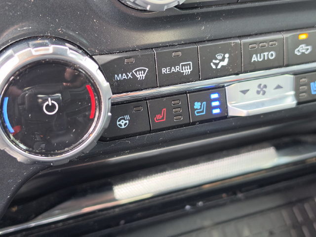 Used 2025 Ford F150 Lariat w/ Equipment Group 502A High AWD/4WD image 32