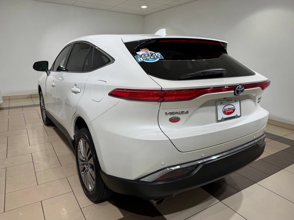 Certified 2022 Toyota Venza Limited w/ Advanced Technology Package AWD/4WD image 3
