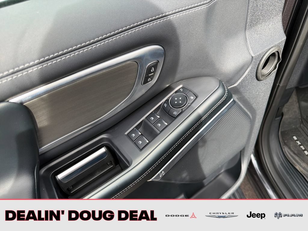 Used 2025 Ford Expedition Platinum w/ Driver's Package AWD/4WD image 12