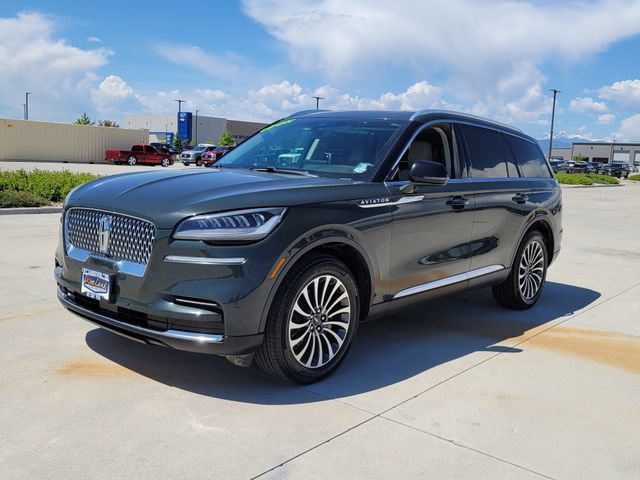 Used 2022 Lincoln Aviator AWD w/ Premium Package image 4