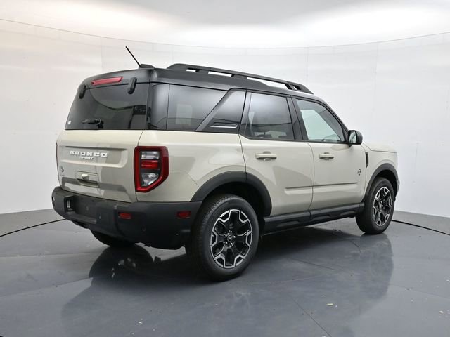 Used 2025 Ford Bronco Sport Outer Banks image 9