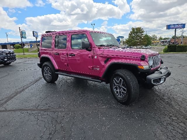 Used 2024 Jeep Wrangler Unlimited Sahara w/ Technology Group AWD/4WD image 13