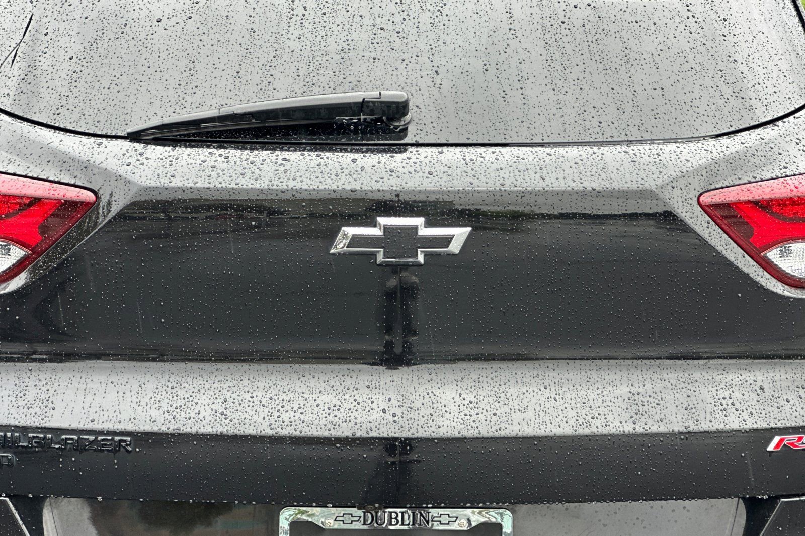 Used 2023 Chevrolet TrailBlazer RS w/ Sun and Liftgate Package image 48