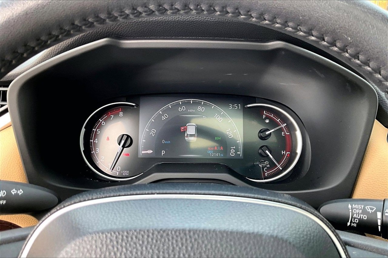 Used 2021 Toyota RAV4 Limited w/ Limited Grade Weather Package image 10