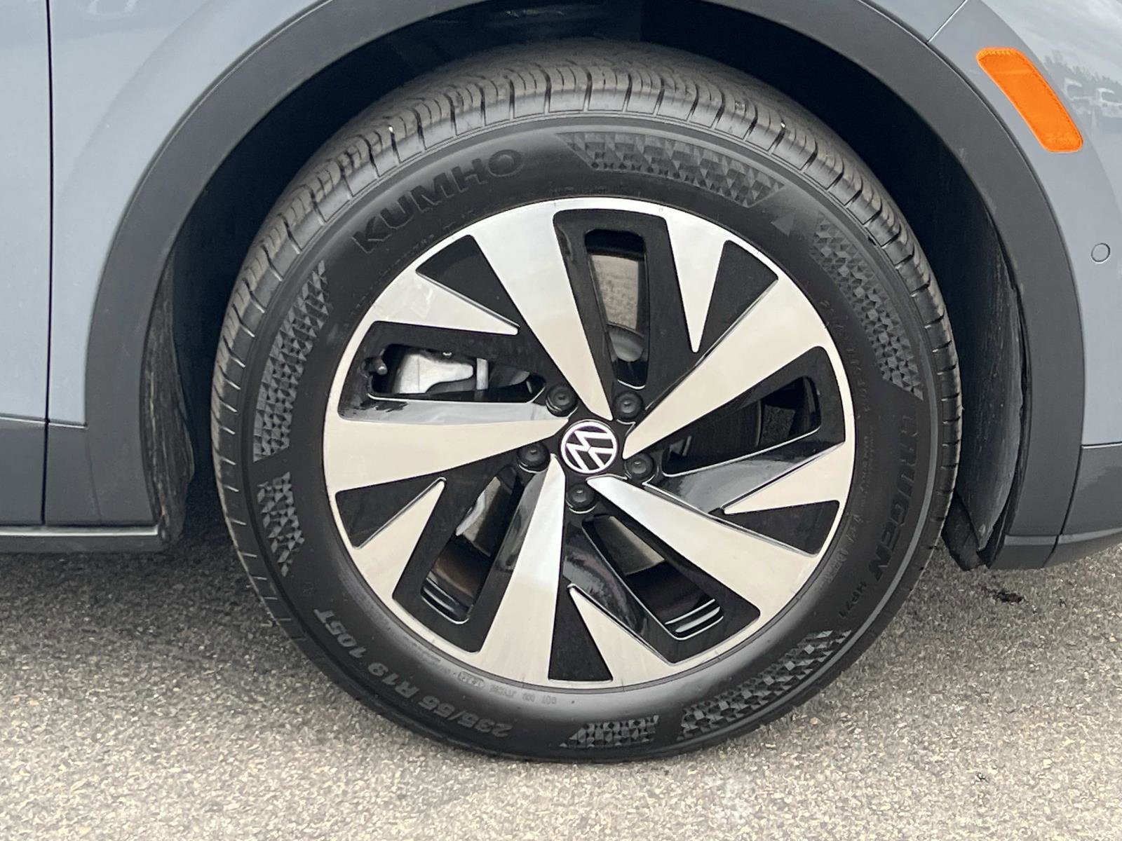 Certified 2023 Volkswagen ID.4 Pro AWD/4WD image 28