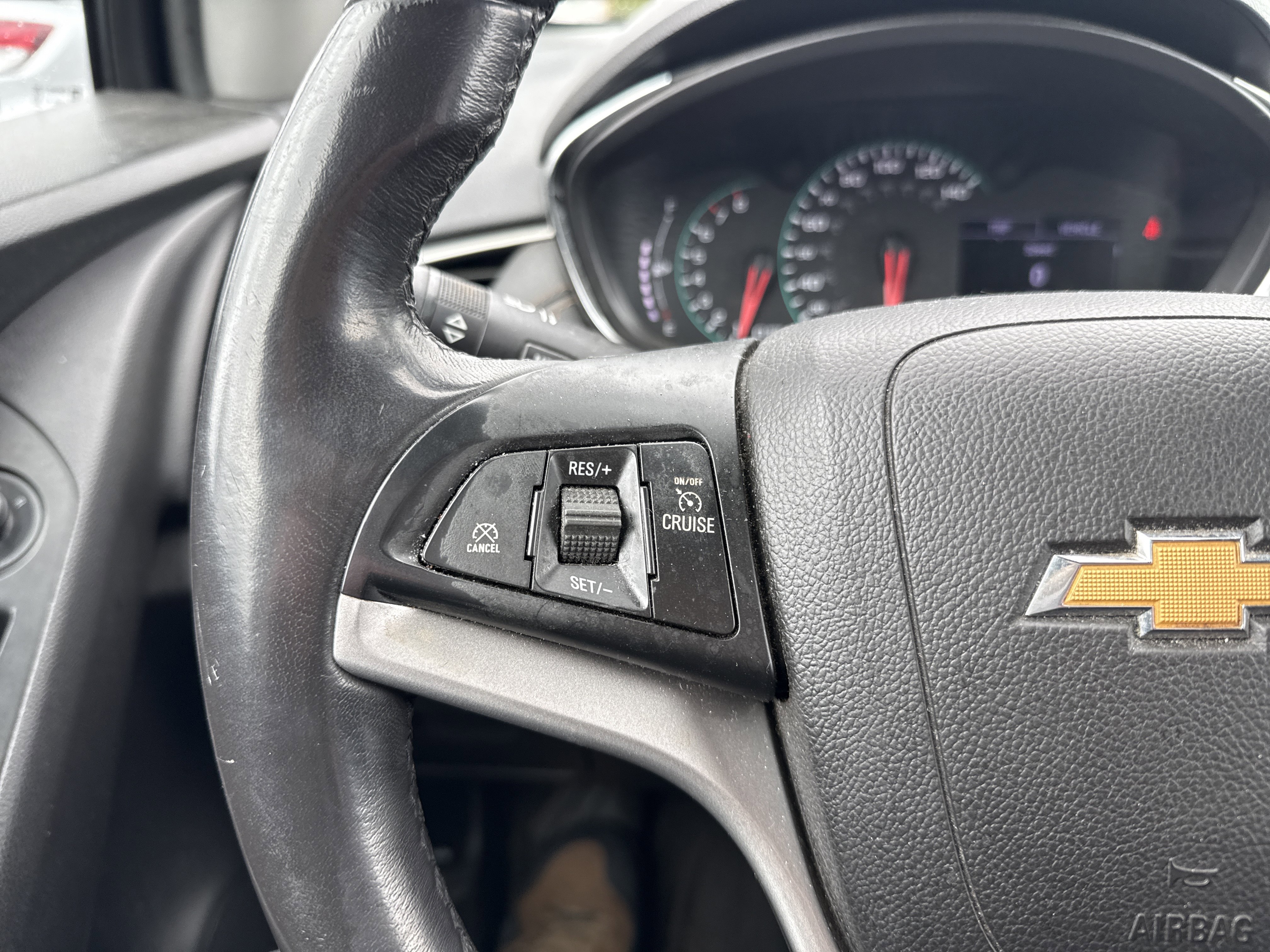 Used 2019 Chevrolet Trax LT w/ LT Convenience Package image 18