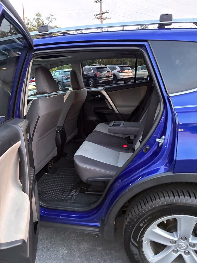 Used 2014 Toyota RAV4 XLE AWD/4WD image 25